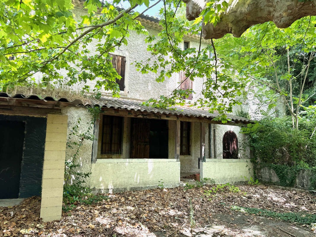 Maison à BOLLENE