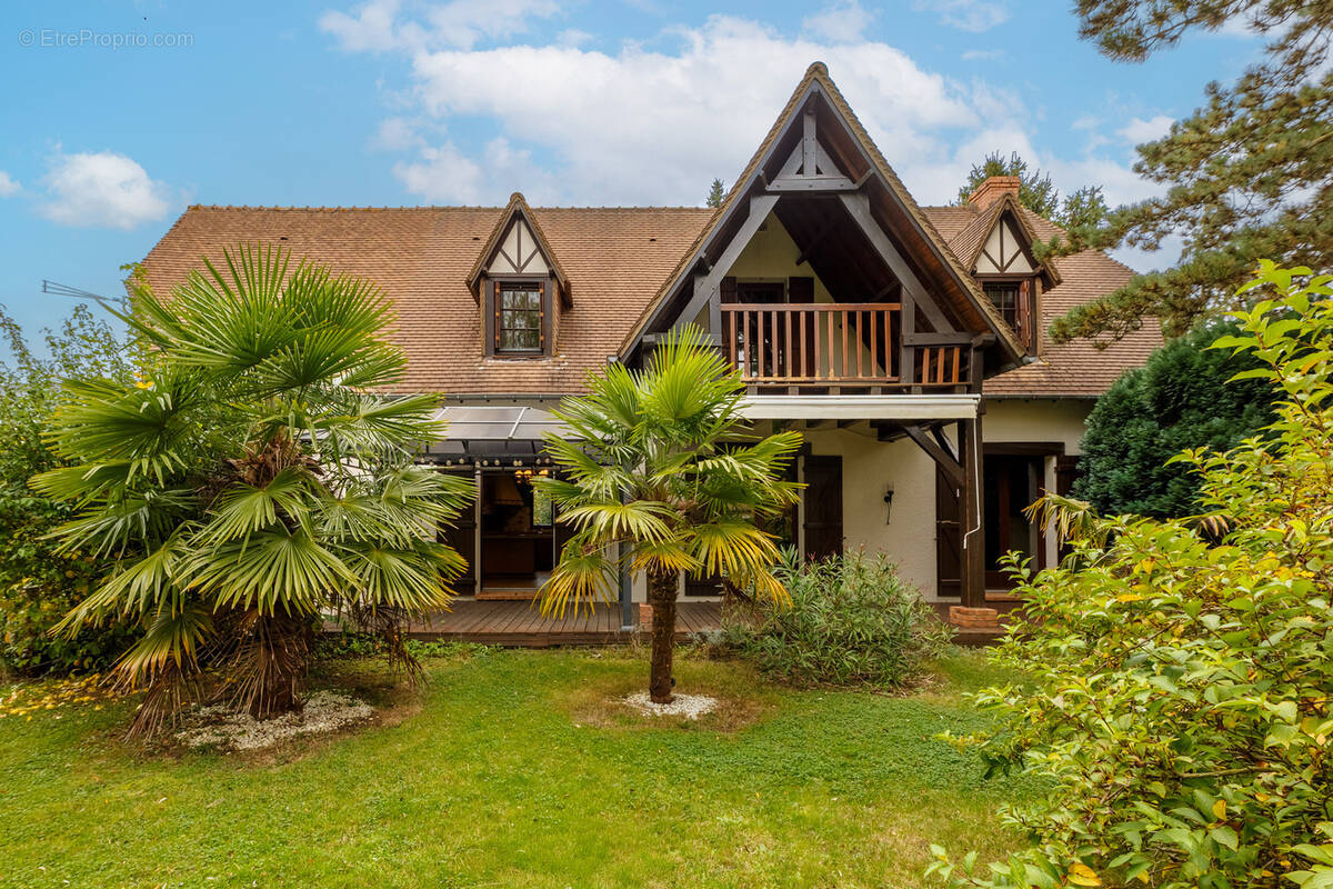 Maison à LE MESNIL-ESNARD