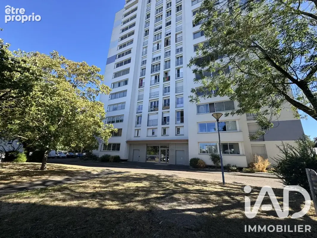 Photo 1 - Appartement à FLEURY-LES-AUBRAIS