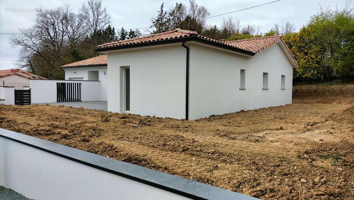 Maison à MAUVEZIN