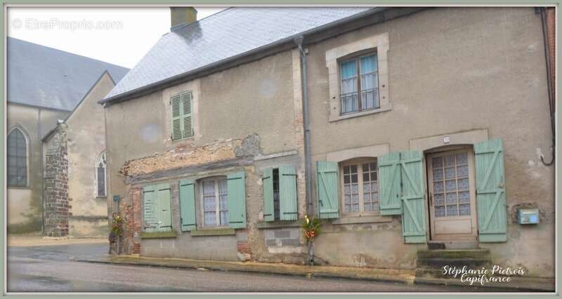 Maison à IVOY-LE-PRE