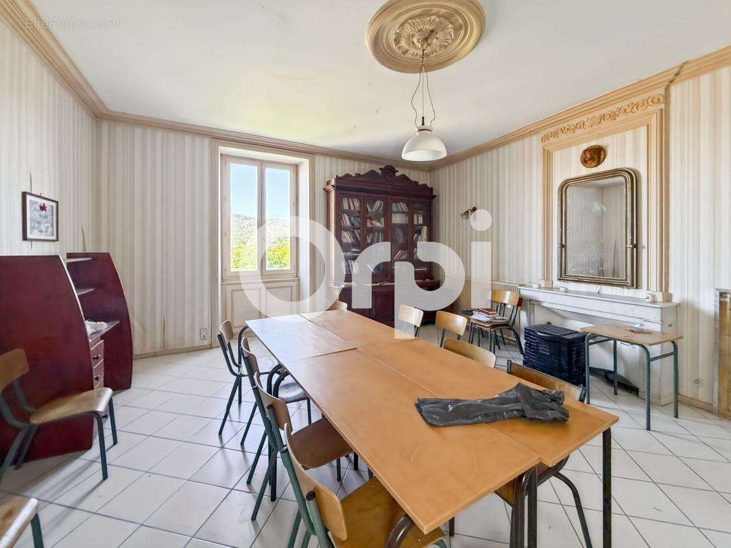 Maison avec terrain attenant À Vendre - photo 10