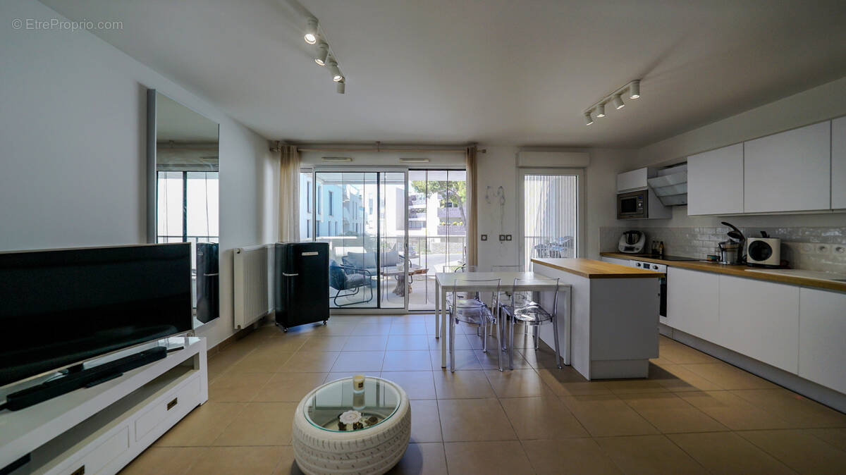 Appartement à SAINT-JEAN-DE-VEDAS