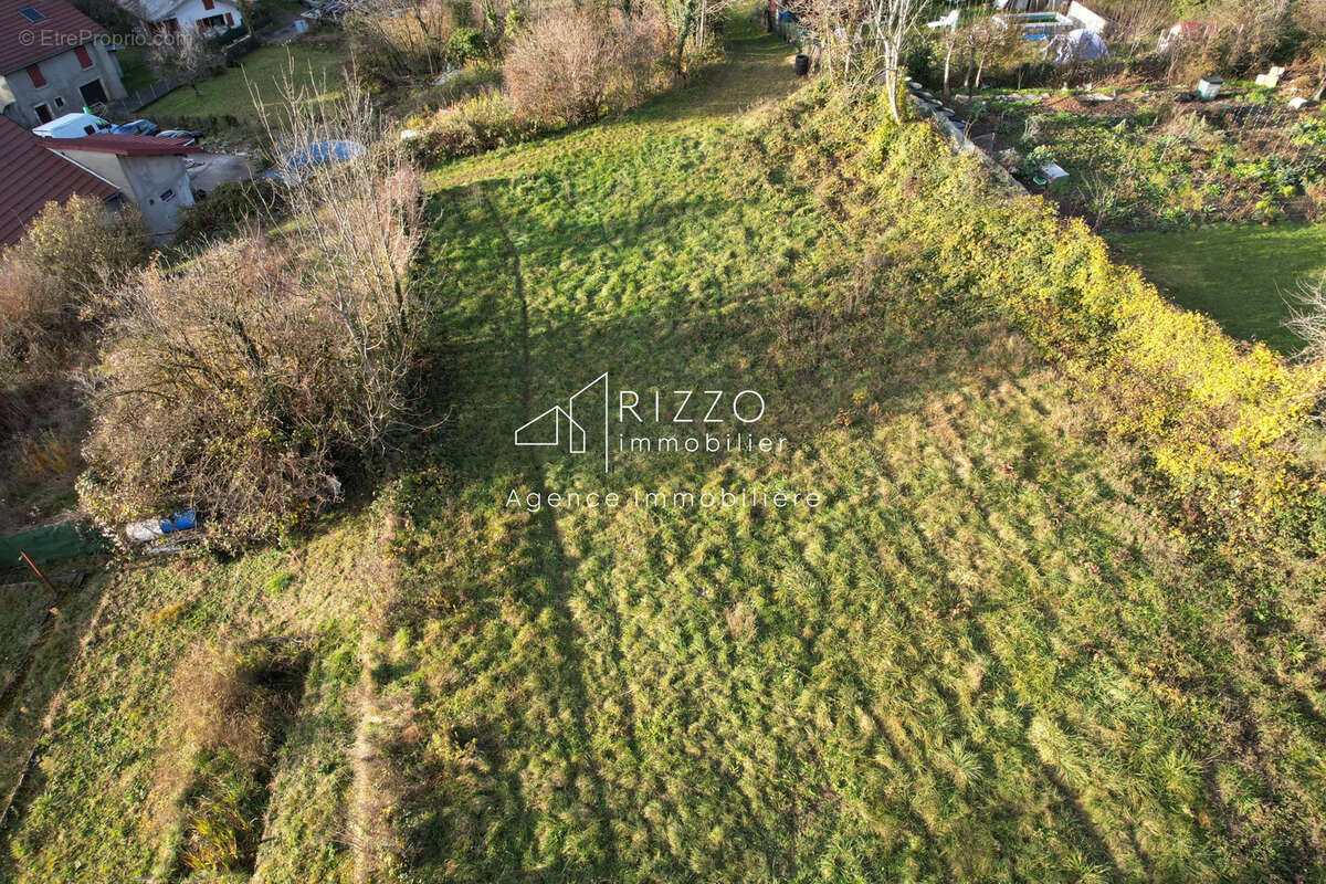 Terrain constructible de 1 053 m2 avec vue dominante   Valserhône (secteur Lancrans) - photo 9