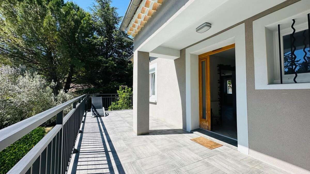 Maison à VAISON-LA-ROMAINE