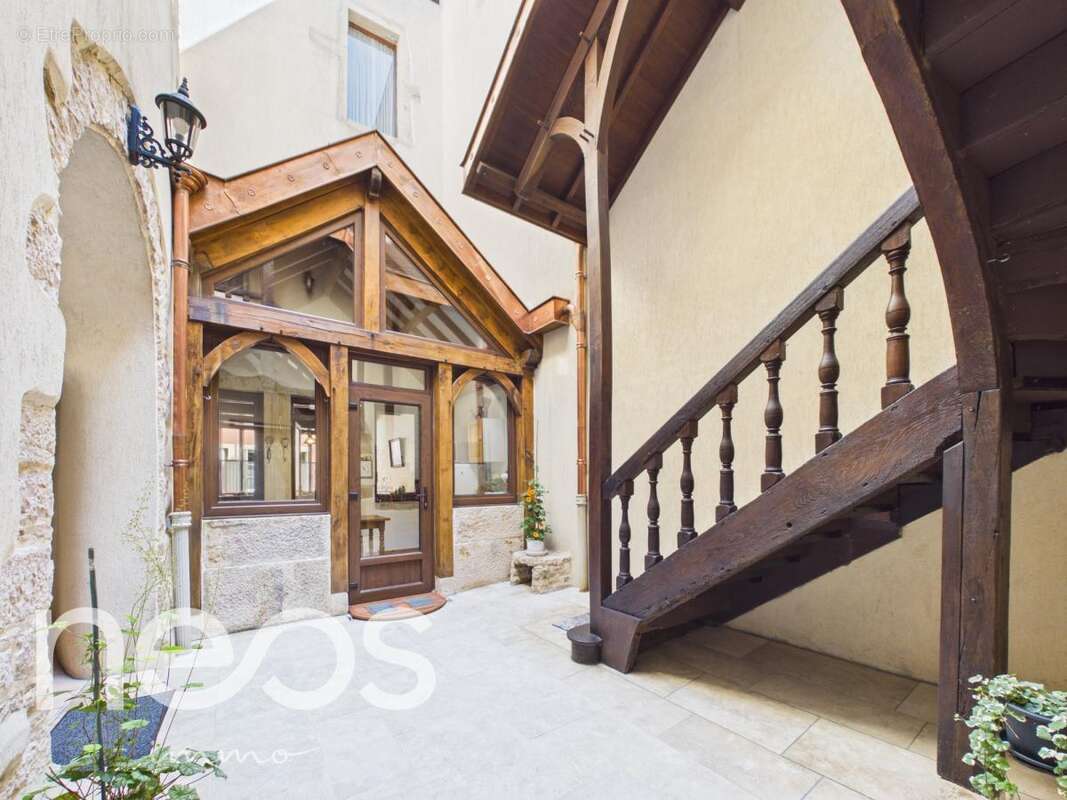 Maison à NUITS-SAINT-GEORGES