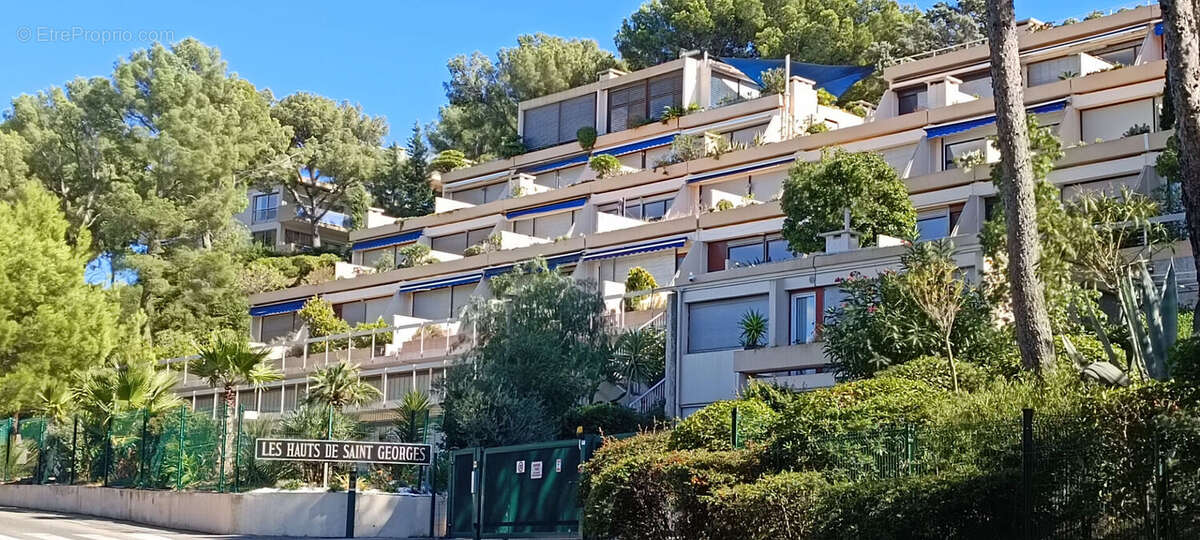 * C'est VENDU, L'ACTE AUTHENTIQUE Est Signé ! *  Les Hauts De Saint Georges - VUE MER PANORAMIQUE *  (83430) Saint Mandrier Sur  - photo 2