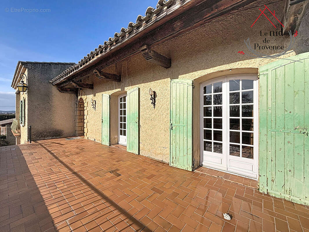 Maison à SAINTE-CECILE-LES-VIGNES