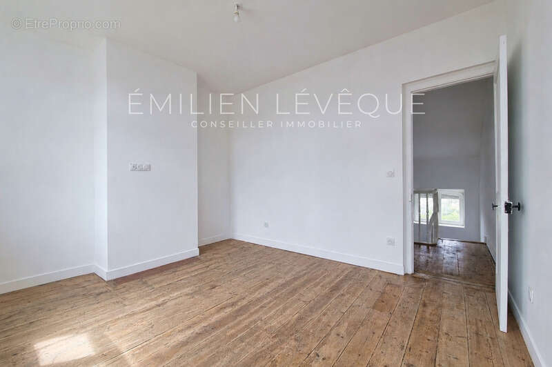 Maison à vendre - 4 Chambres de 126m2 à LOOS - photo 14