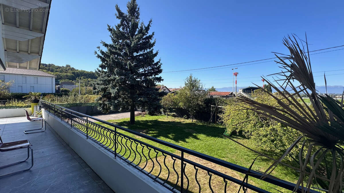 Maison à VETRAZ-MONTHOUX