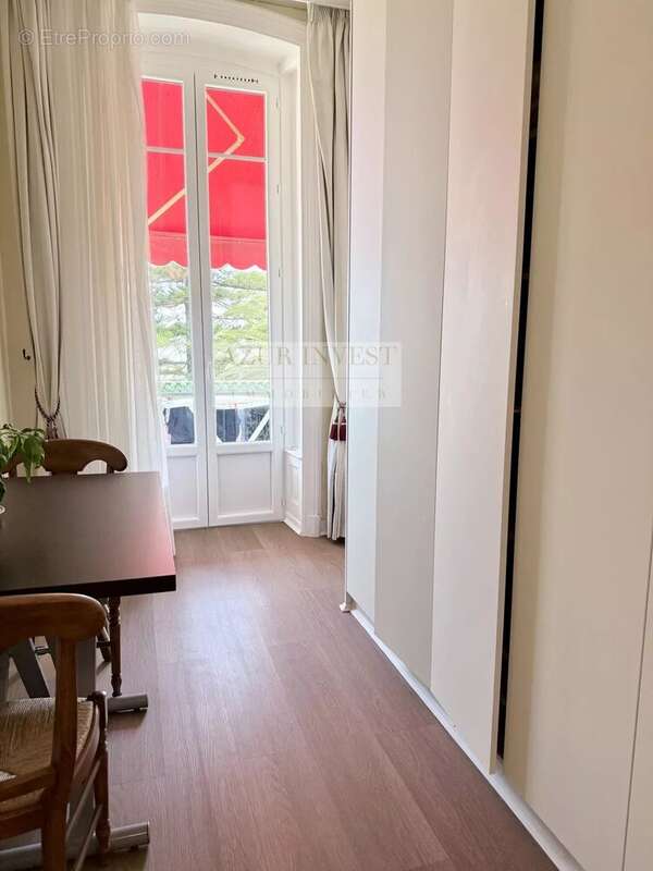 Appartement à MENTON