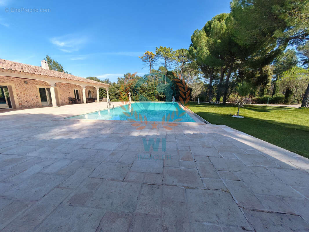 Propriété de charme avec piscine et dépendance - photo 21