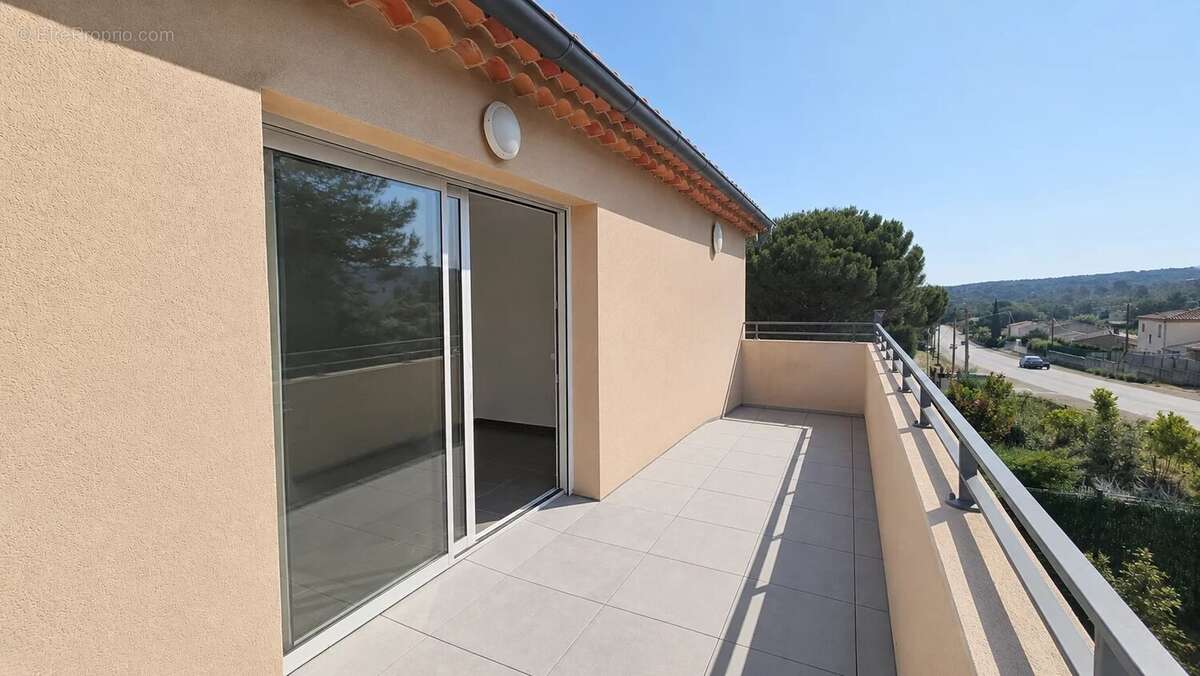 Appartement à GREASQUE