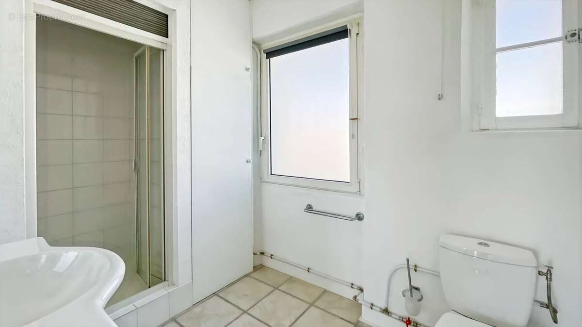 Appartement à VALLAURIS