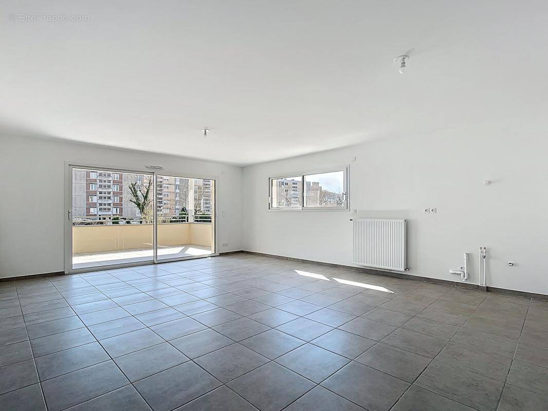 Appartement à TOURNON-SUR-RHONE