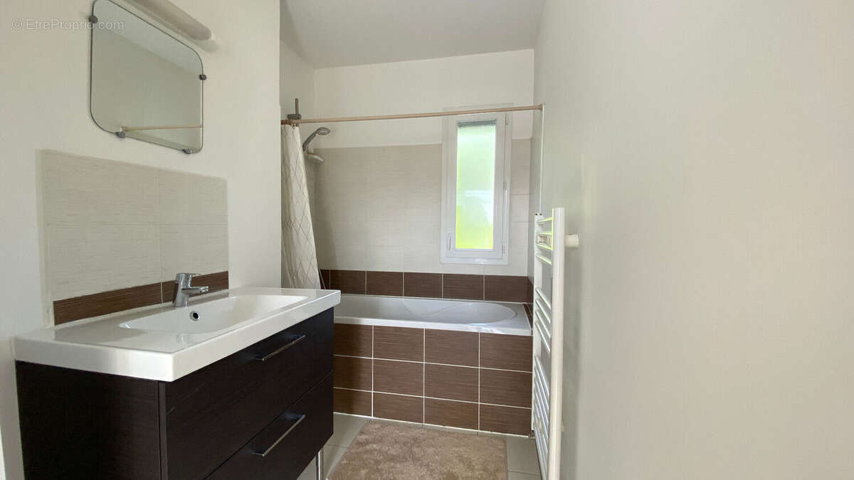 Maison à GRANDCHAMPS-DES-FONTAINES