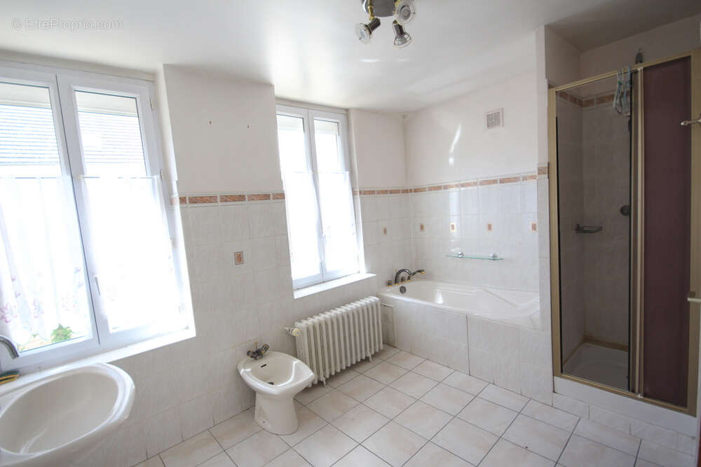 Appartement à PONT-SAINTE-MAXENCE