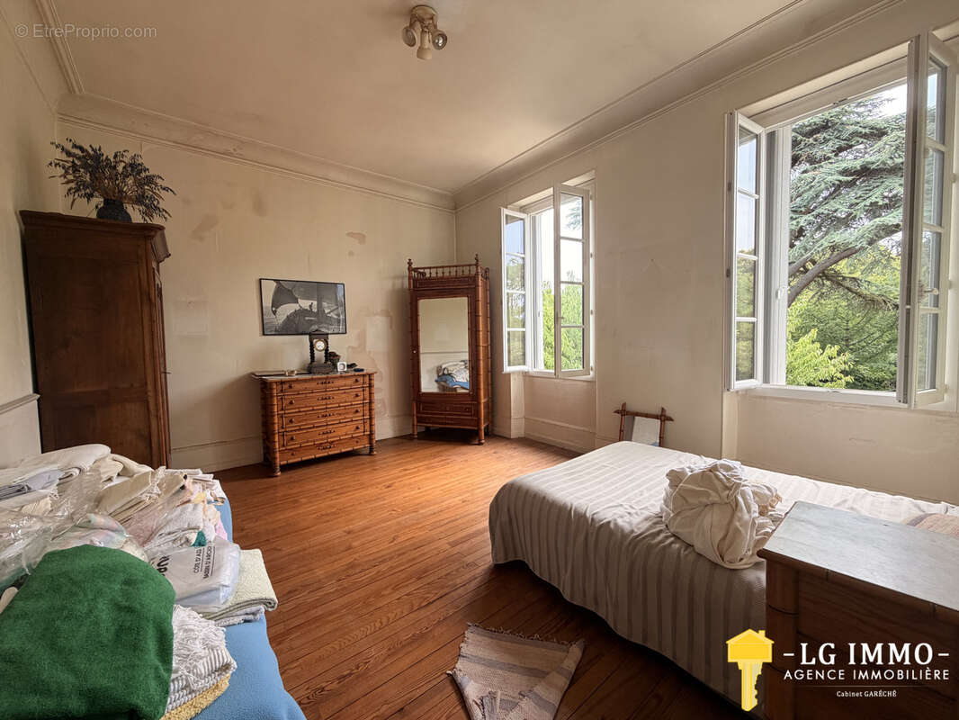 Maison de maitre, 400 m2, 190 m2 dépendances, parc 7 000 m2 - photo 25