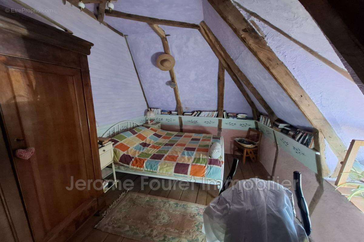 Maison à LAVAL-SUR-LUZEGE