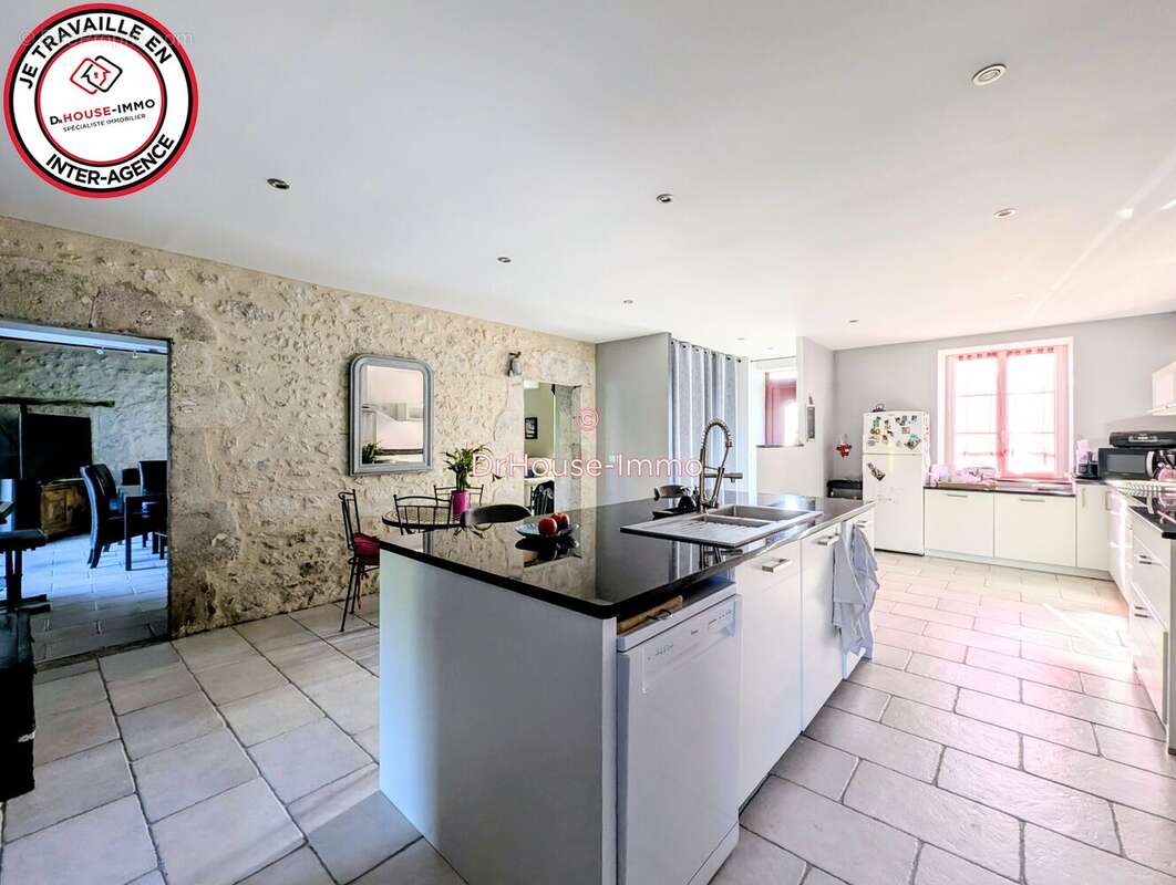 Maison 204 m² à Meung-Sur-Loire  - photo 9
