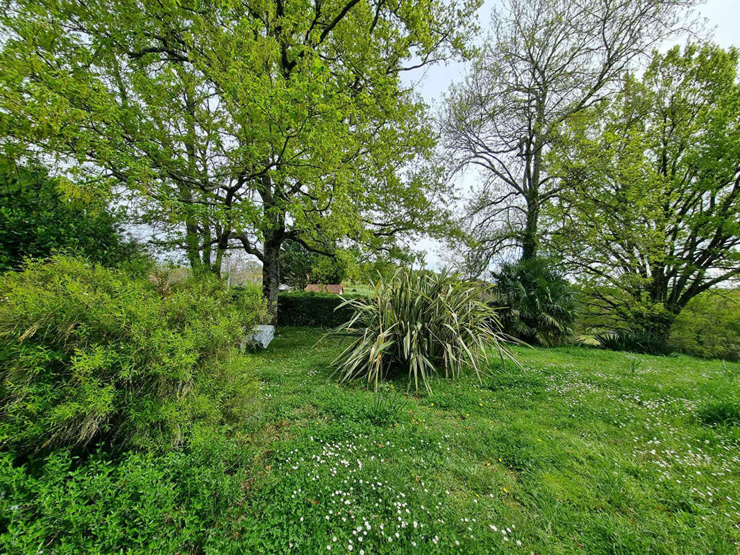 Maison à MADIRAN