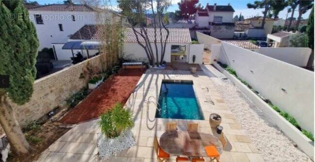 Appartement à MARSEILLE-12E