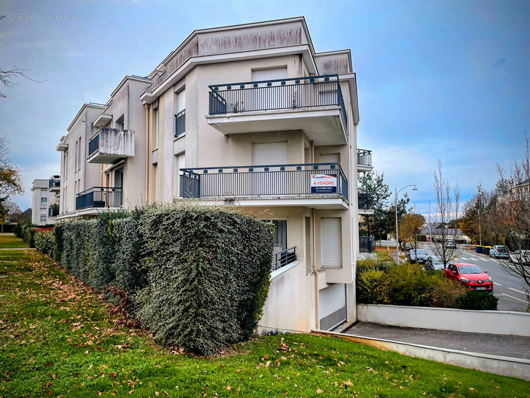 Appartement à AVRILLE