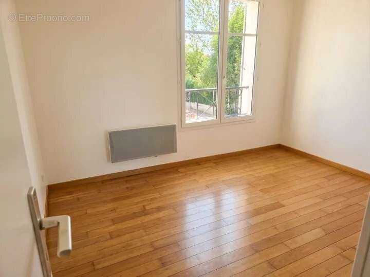 THIAIS - T2 calme et lumineux avec parking sous-sol – Idéal 1er achat ou investisseur - photo 3