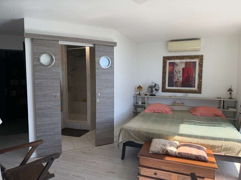 Appartement à SAINT-DENIS