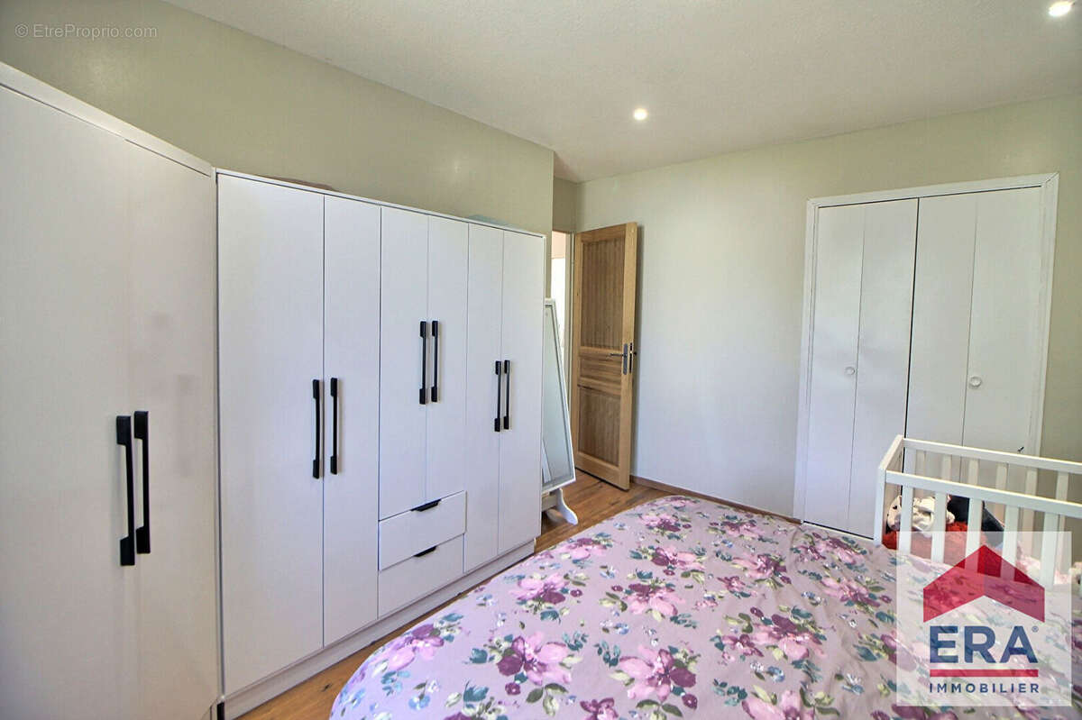 Maison à SAINT-PAUL-TROIS-CHATEAUX