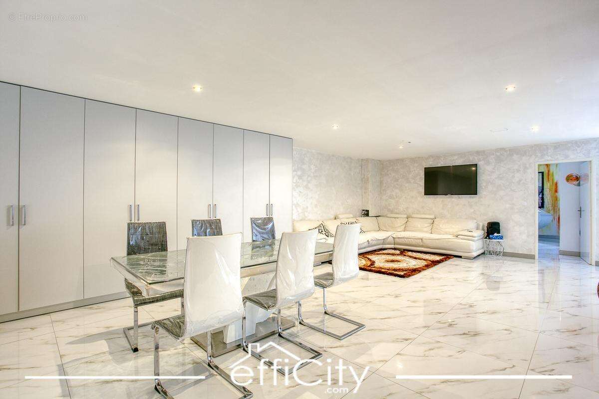Maison 238 m² à Vertaizon  - photo 11