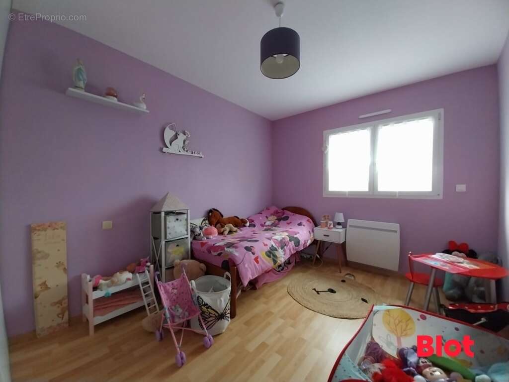 Maison 125 m² à Grand-Fougeray  - photo 9