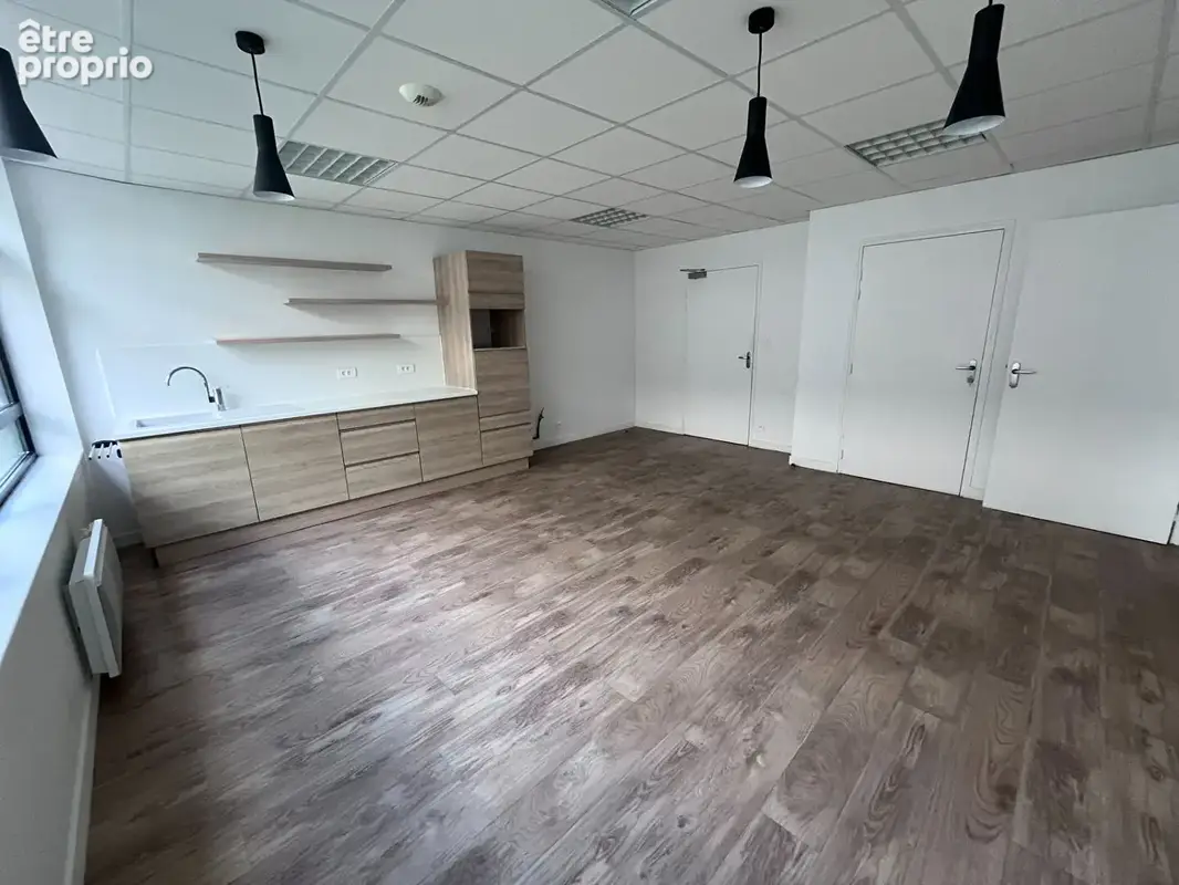 A vendre - guipavas kergaradec - plateau de bureaux de 317 m2 - photo 7