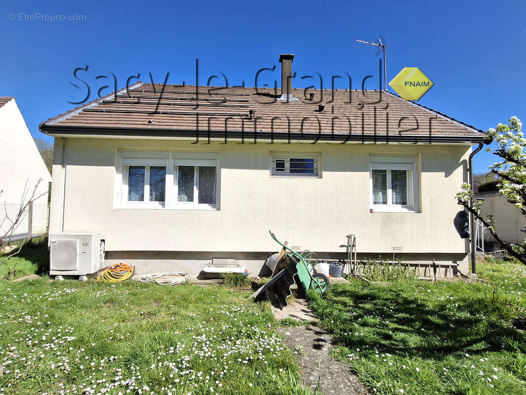 Maison à VERNEUIL-EN-HALATTE