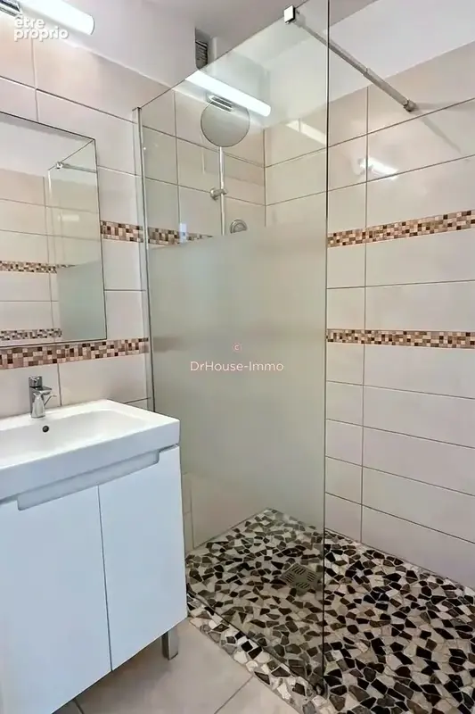 Appartement 72 m² à La Trinite  - photo 5