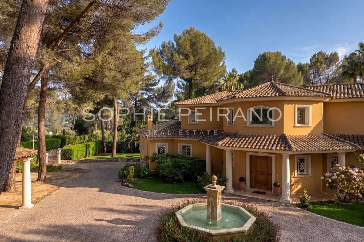 Maison à MOUGINS