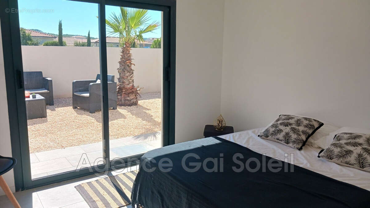 Maison à NISSAN-LEZ-ENSERUNE