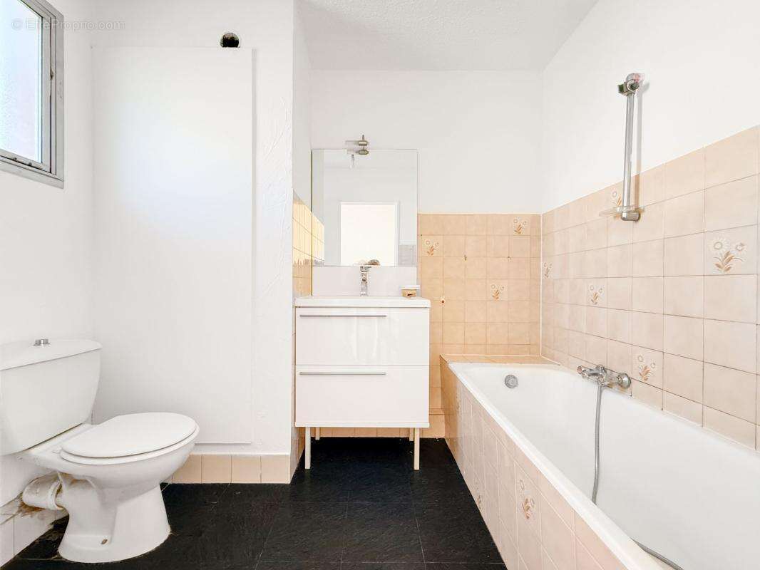 Saint laurent du var - les vespins - 2p duplex 45 m² + cave - photo 6