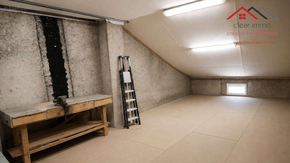 Volmerange les Mines : Maison traditionnelle avec Jardinet, cave et garage   Beaux volumes et fort potentiel - photo 11