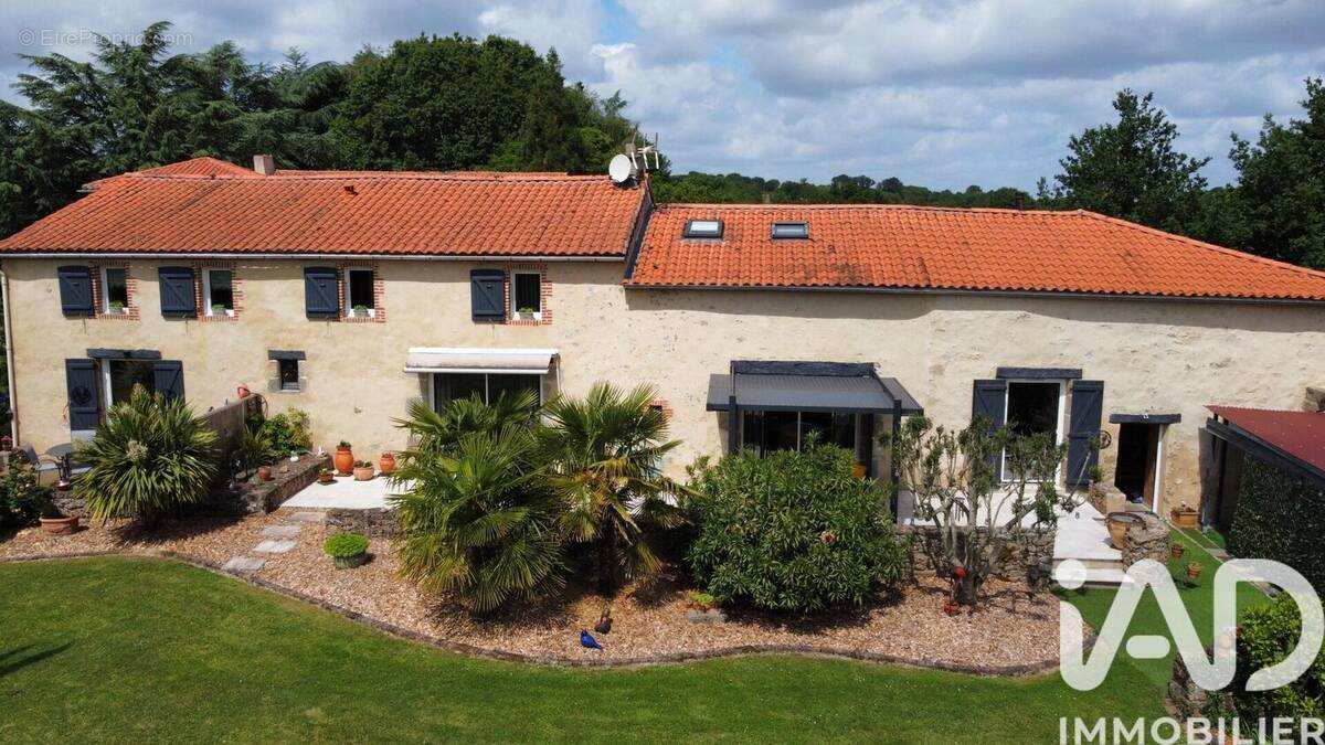 Photo 1 - Maison à SAINT-MESMIN