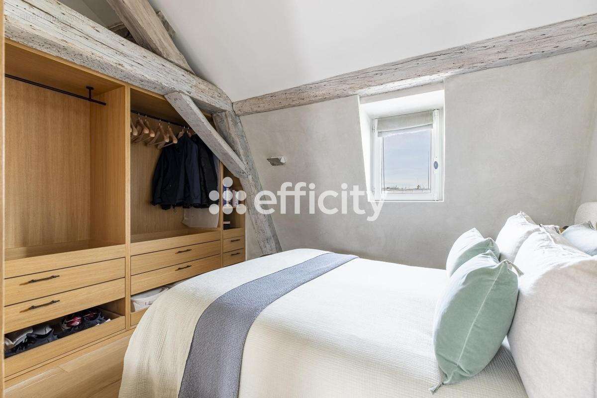 Appartement à PARIS-6E