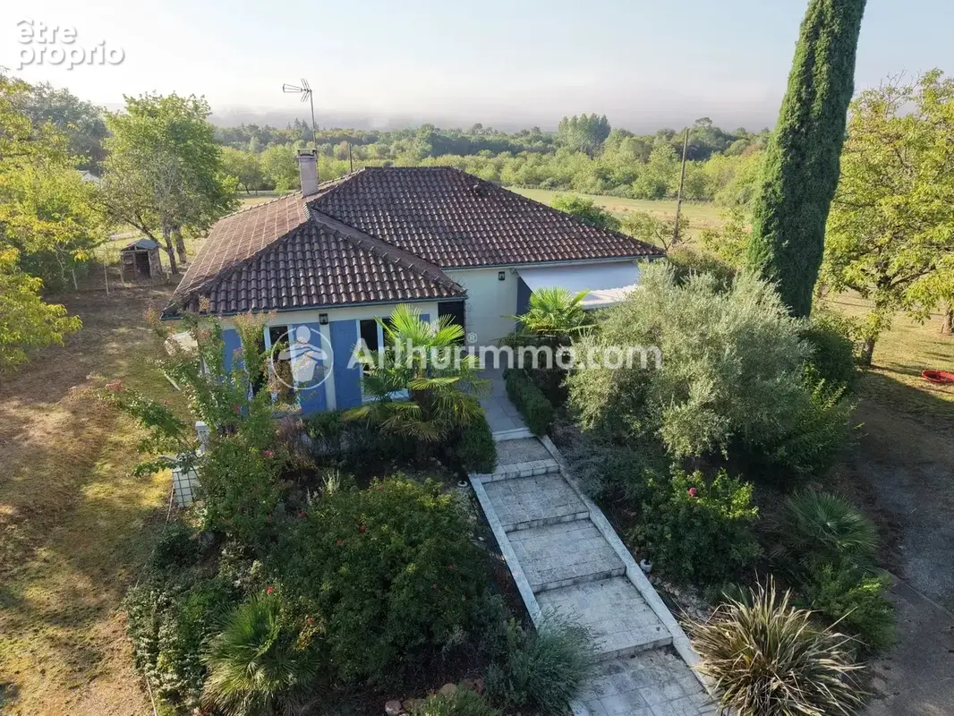 SAINT-ASTIER – Maison 180 m², 5 chambres sur 2,5 ha avec gîte et truffière - photo 2