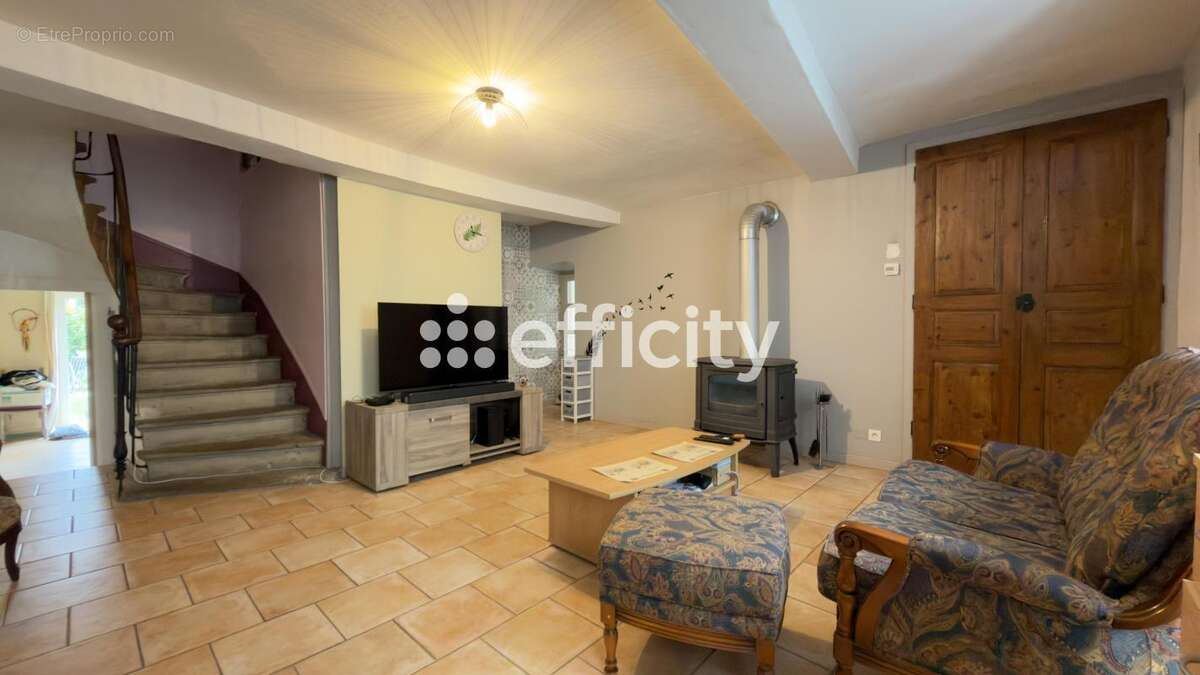 Maison à MORAS-EN-VALLOIRE