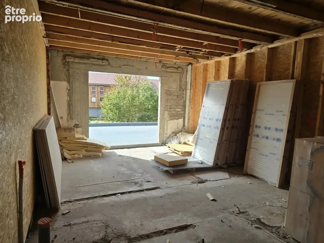 Vinzier centre – t3 duplex à aménager avec terrasse de 27 m² - photo 2