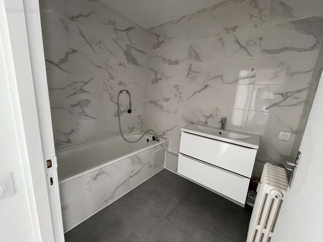 Appartement 87 m² à Lys-Lez-Lannoy  - photo 6
