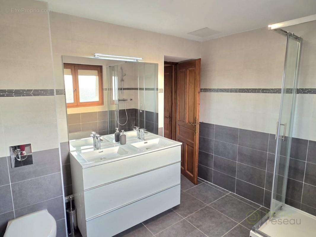 Maison à VILLEFONTAINE