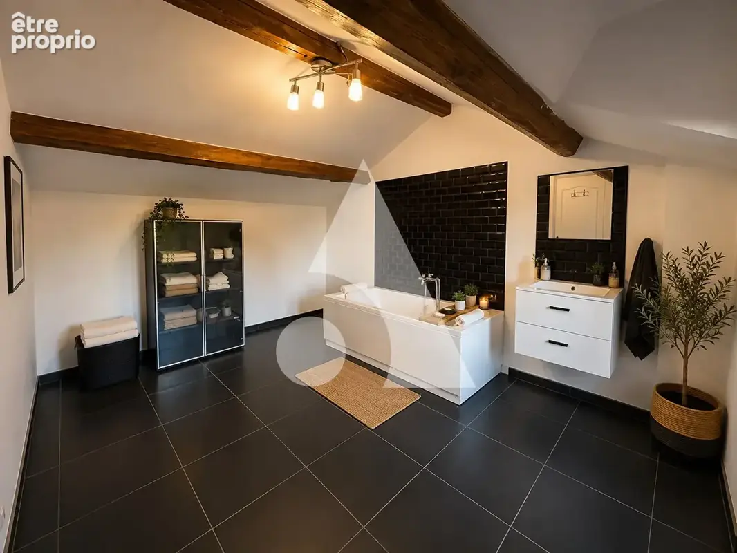 Maison 131 m² , Piscine chauffée, Terrain 2 657 m², DPE C - photo 8