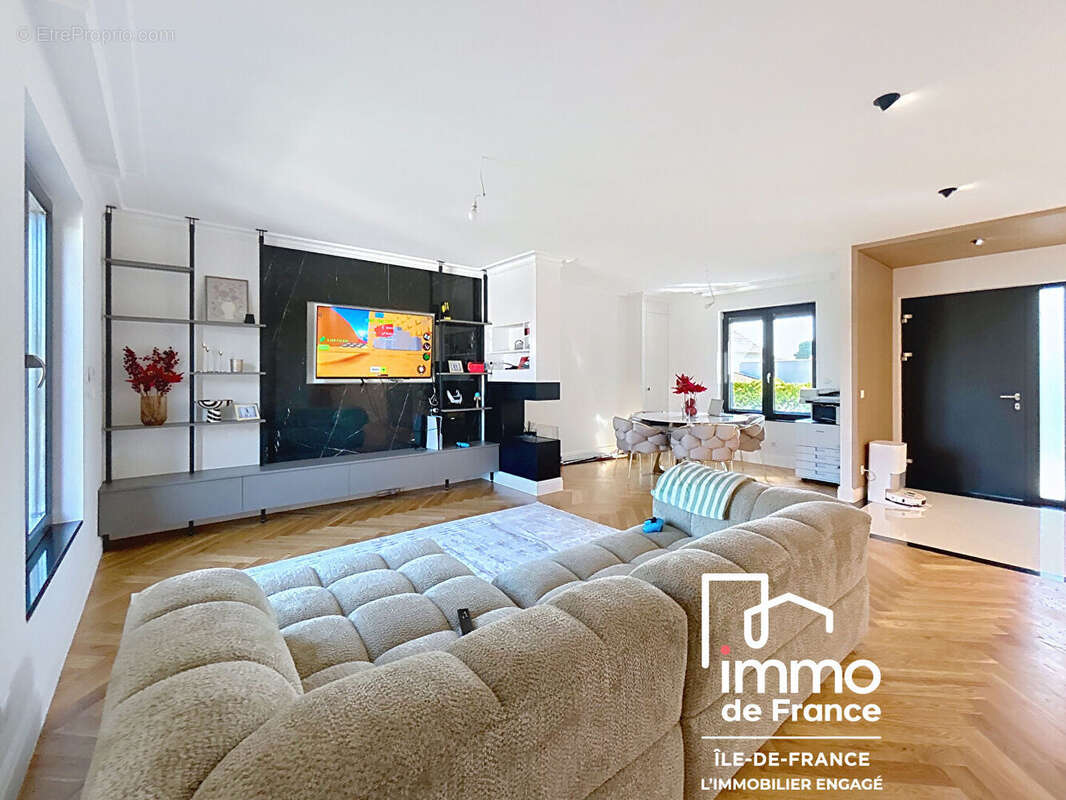 Maison à NEUILLY-PLAISANCE