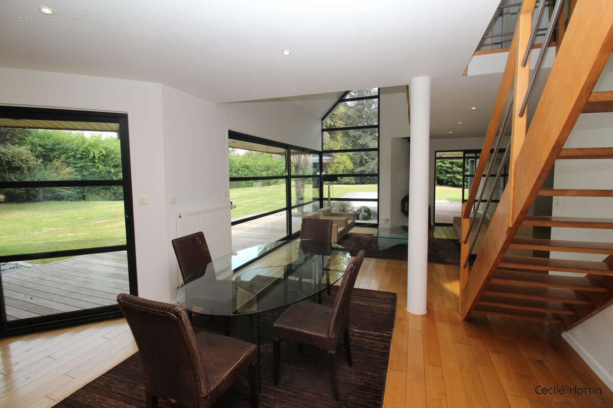 Maison 232 m² à Avelin  - photo 9