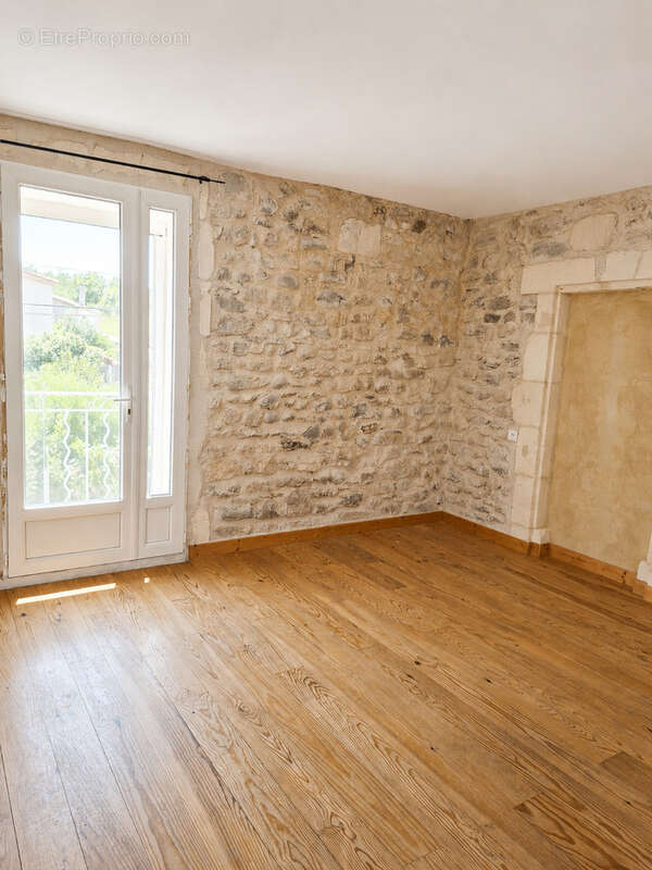 Belle maison avec grande terrasse à Trinquetaille à proximité du centre-ville d'Arles - photo 8